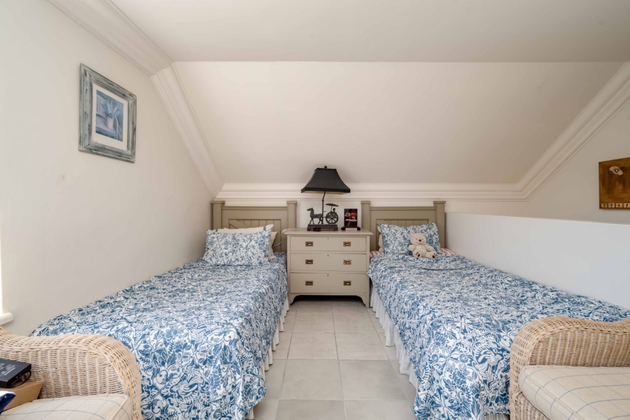 4 Bedroom Property for Sale in Goose Valley Western Cape